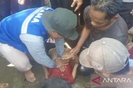 Bocah 12 tahun terseret banjir ditemukan meninggal