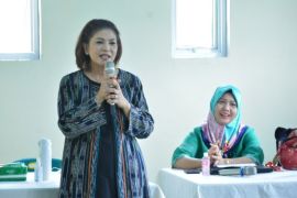 Pemkab Dairi beri pelatihan manajemen wirausaha penenun ulos