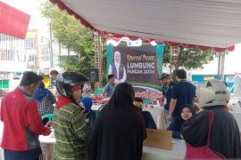 Warga Jember serbu operasi pasar Lumbung Pangan Jawa Timur