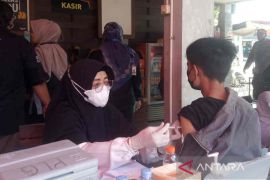 Layanan vaksinasi COVID-19 masih disediakan di 72 lokasi di Cirebon