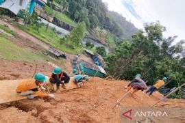 PLN bangun trap tebing di PLTA PM Noor cegah longsor