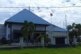 DPRD Kapuas Hulu mengaku lupa kibarkan bendera setengah tiang