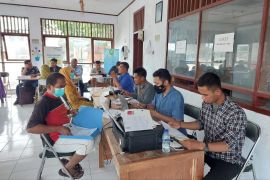 Pelayanan terpadu keliling menjangkau Pulau Sabira