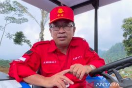 Pemkab Cianjur bantu permodalan kaum.muda siap jadi petani milenial