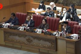 Tahun sidang 2021-2022, DPR sahkan 32 rancangan undang-undang