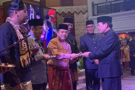 Hadiri HUT ke-77 Sumbar, Gubernur Haris perkuat kerja sama pariwisata Jambi-Sumbar