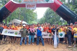 132 peserta meriahkan Jungle Run TNBT 2022