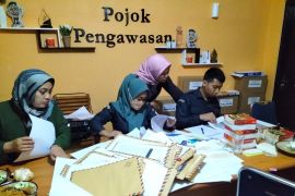 Bawaslu Sleman mengumumkan nama panwaslu kecamatan lolos administrasi