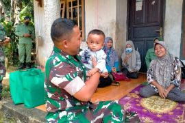 BKKBN pursues foster dad program to prevent childhood stunting