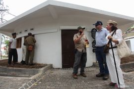 Kunjungan ke bangunan bersejarah di Surabaya