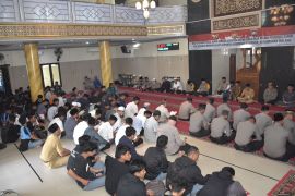 Polda Jambi menggelar doa bersama untuk korban tragedi Kanjuruhan