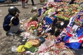 Tragedi Kanjuruhan; dari "musuh berbuyutan" ke "seduluran selawase"