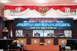 Gubernur sampaikan jawaban terkait lima Raperda baru