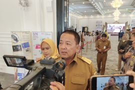 Gubernur ajak masyarakat jaga kasus COVID-19 terkendali