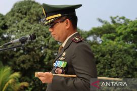 HUT ke-77 TNI Kodim 1010 Tapin ziarah ke makam pahlawan