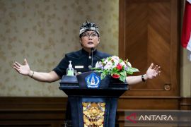 Pemkab Badung ingatkan desa adat dan LPD patuhi hukum
