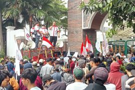 Kejagung diminta dalami keterangan pejabat Kemendag terkait kasus baja