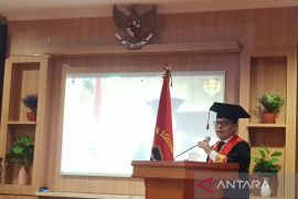 Universitas Islam Sultan Agung Semarang kukuhkan Sekjen MPR RI sebagai profesor kehormatan