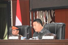 Pandangan Umum Fraksi-fraksi atas penyampaian Nota Pengantar 5  Rancangan Peraturan Daerah Kaltara