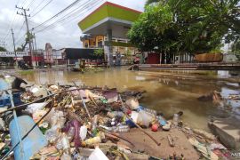 Petugas BBWSS VIII siagakan dua pompa air atasi banjir di Palembang