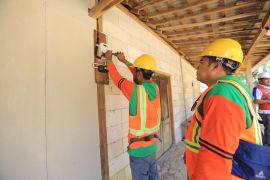 PLN Jatim percepat pembangunan PLTS Off Grid di 16 lokasi kepulauan