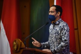 Educational units must be free from discrimination: minister