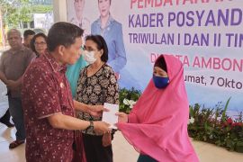 813 kader posyandu di Ambon menerima insentif