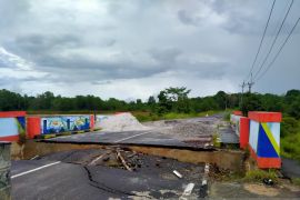 DPUPR Belitung segera perbaiki jembatan jalan Murai yang rusak parah