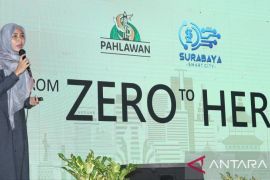 Pendiri kue lapis kukus Pahlawan berbagi pengalaman merintis usaha