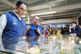 Anies inspeksi pembangunan Halte Transjakarta Bundaran HI