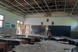 Tiga SDN rusak terdampak hujan deras, Dispendik Jember turun agar KBM berjalan