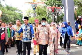 Pawai ta'aruf MTQ Nasional di Martapura semarak