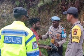 Polres Intan Jaya berikan imbauan dan sosialisasi pada Operasi Zebra 2022