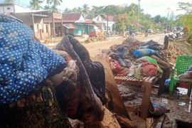 Anggota DPRD : Pemerintah Sulbar diminta percepat penanganan banjir Mamuju