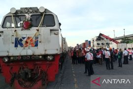 KKP distribusikan hasil perikanan gunakan kereta api