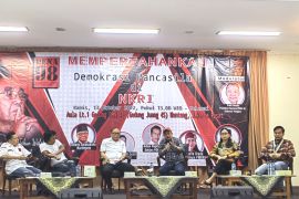 Adian kenang Sabam Sirait sosok merakyat