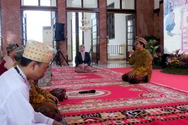 Sejumlah kiai dan nyai gelar Khotmil Quran dukung kafilah Jatim di MTQ Nasional