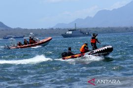 Simulasi pengamanan objek vital bawah laut
