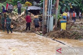BPBD Sangihe meminta para camat waspadai bencana akibat cuaca ekstrem
