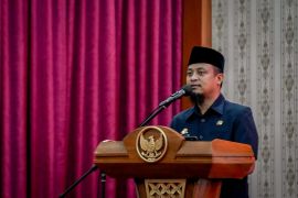 Gubernur beri bonus kepada atlet berprestasi di HUT ke-353 Sulsel
