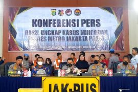 Kapolda Jatim Irjen Teddy Minahasa jadi tersangka kasus narkoba