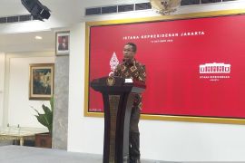 Ternyata ini alasan pejabat Polri tak bawa topi, tongkat dan ponsel bertemu Presiden