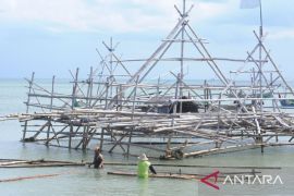 Sebanyak 560 nelayan Bangkalan menerima BLT-BBM