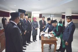 Seorang  Anggota DPRD Sintang di PAW