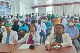 Layanan di RSUD Jayapura normal walau gaji paramedis belum dibayar
