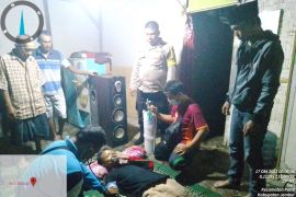 Tim SAR evakuasi puluhan siswa terjebak di Air Terjun Tancak