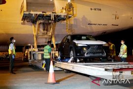 Toyota Astra Motor terbangkan langsung Lexus UX-300e untuk KTT G20