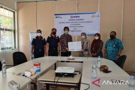 PLN Bekasi serahkan 840 sertifikat energi kepada PT Hempel Indonesia