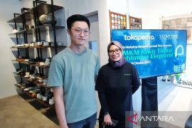Lumosh Fine Ceramic jelaskan manfaat "Dilayani Tokopedia"