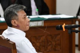 Sidang Perdana Hendra Kurniawan